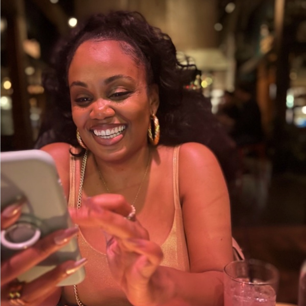 Meet your Posher, Janelle